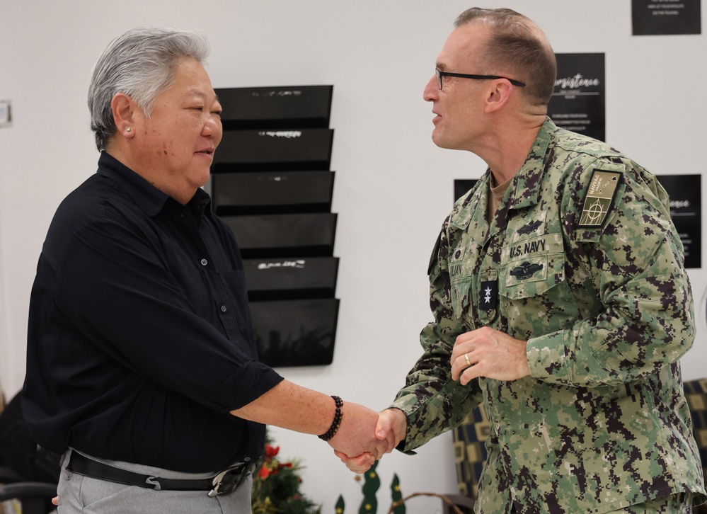 NAVFAC PAC Commander presents coin to NAVFAC Hawaii employees