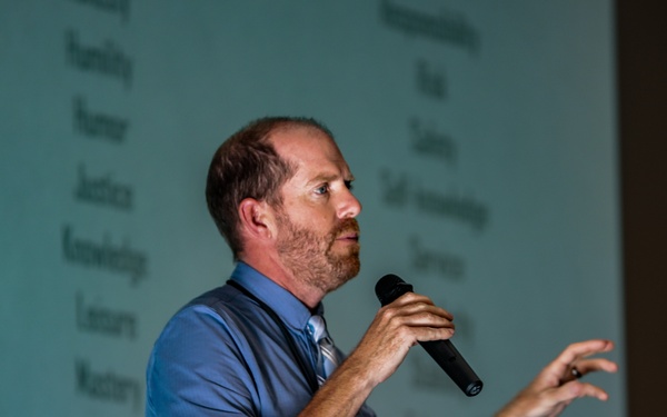 207th Military Intelligence Brigade (Theater) Launches Lightning Fitness and Resilience Initiative