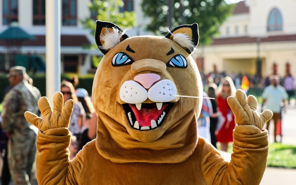 Vicenza Military Community Welcomes Students Back to School