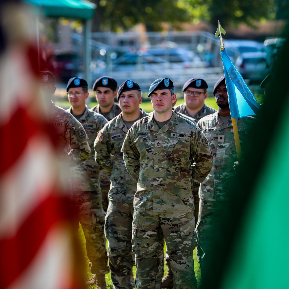 522d Military Intelligence Battalion Holds Change of Command Ceremony