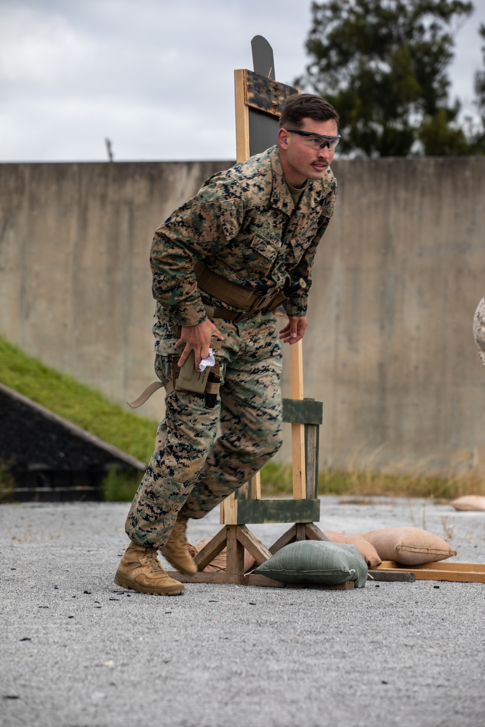 Marine Corps Marksmanship Competition Far East Team Shoots 24 