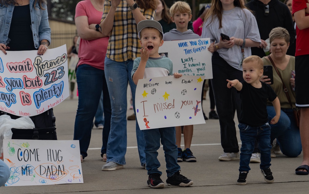 4th Fighter Wing Airmen return from deployment