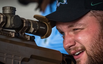 UF Gators and TU Green Wave football teams visit MacDill AFB ahead of Gasparilla Bowl