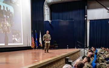 CSAF &amp; CMSAF discuss readiness and partnerships during visit to AFCENT