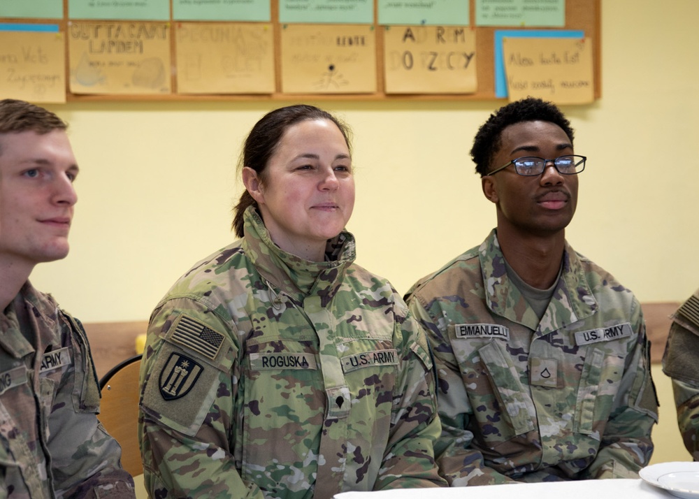 1st Cavalry Division visits Polish School in Wysoka