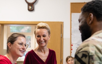 1st Cavalry Division visits Polish School in Wysoka