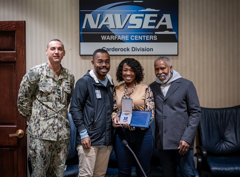 Lisa A. Harden receives Department of the Navy Meritorious Civilian Service Award