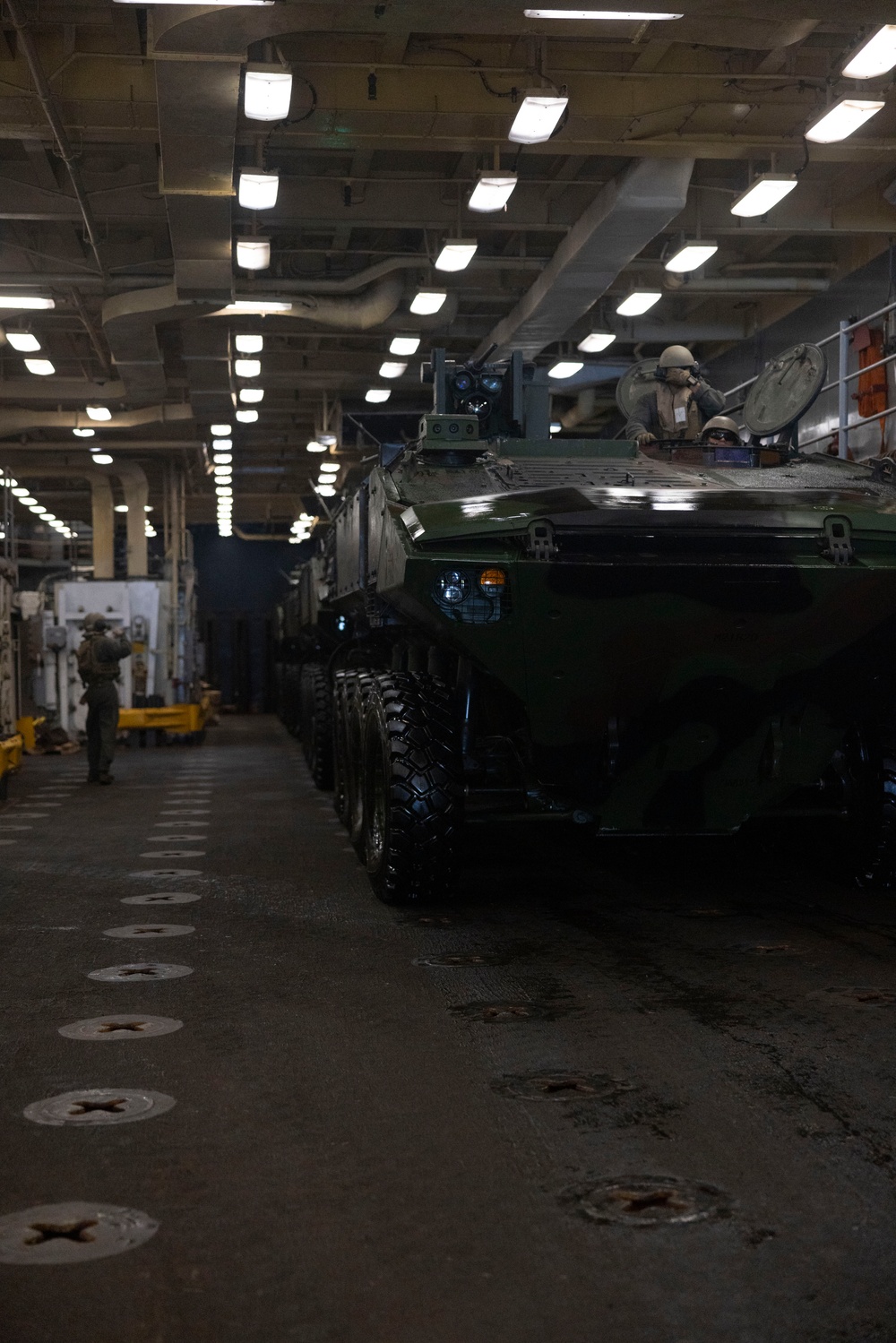 3rd AA Bn. conducts ACV ship-to-shore operations with USS Harpers Ferry