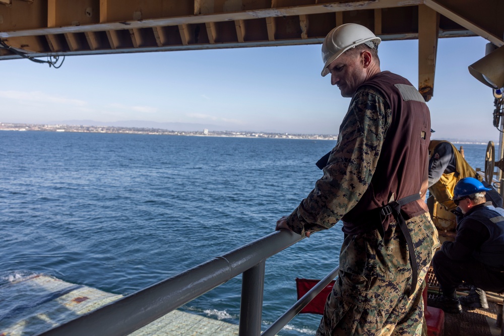 3rd AA Bn. conducts ACV ship-to-shore operations with USS Harpers Ferry