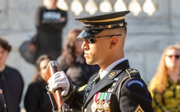 Tyler Perry, Kerry Washington and Ebony Obsidian lay a wreath at The Tomb of the Unknown Soldier