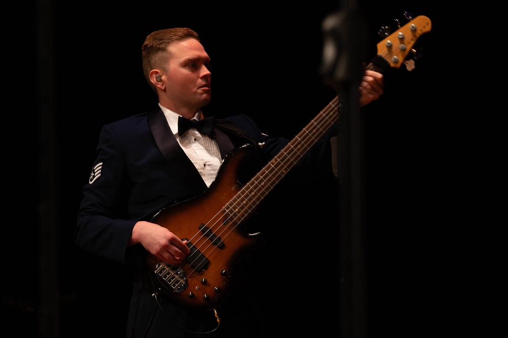 PACAF Band Brings Holiday Cheer to Musashimurayama