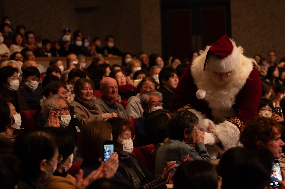 PACAF Band Brings Holiday Cheer to Musashimurayama