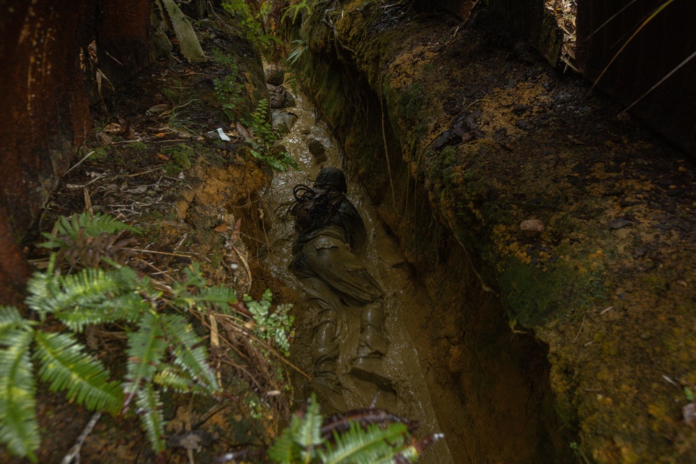 III MIG | 3d Intel. Bn. Marines Conduct the E Course