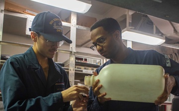 USS Ronald Reagan (CVN 76) performs aviation maintenance