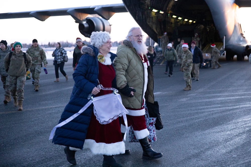 AKNG brings Christmas cheer to Yakutat, Op Santa 2024