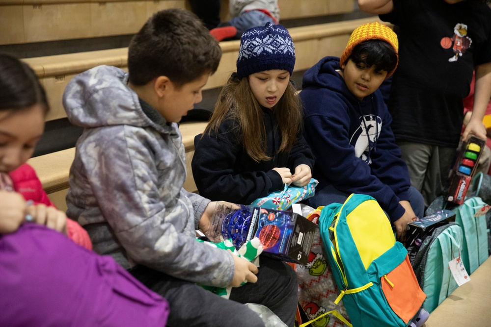 AKNG brings Christmas cheer to Yakutat, Op Santa 2024