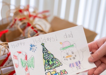 Joint Base Pearl Harbor-Hickam cookie caper delivers cookies to Airmen