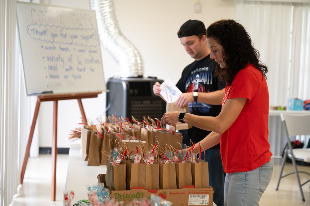 Joint Base Pearl Harbor-Hickam cookie caper delivers cookies to Airmen