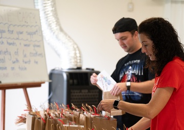 Joint Base Pearl Harbor-Hickam cookie caper delivers cookies to Airmen