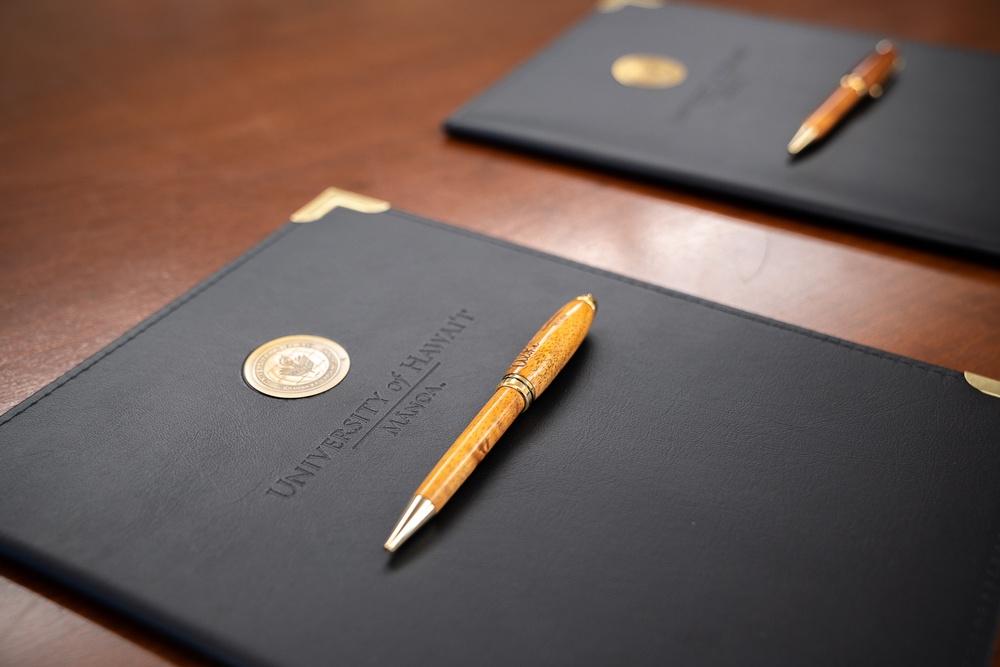 Coast Guard, University of Hawai’i sign memorandum of agreementCoast Guard, University of Hawai’i sign memorandum of agreement