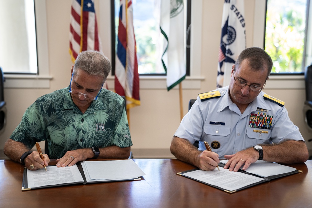 Coast Guard, University of Hawai’i sign memorandum of agreementCoast Guard, University of Hawai’i sign memorandum of agreement