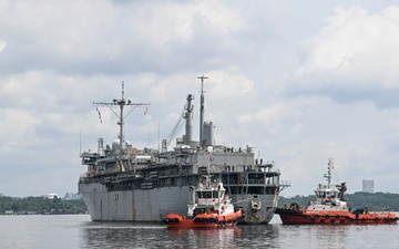 USS Emory S. Land (AS-39) Arrives to Singapore, December 15, 2024