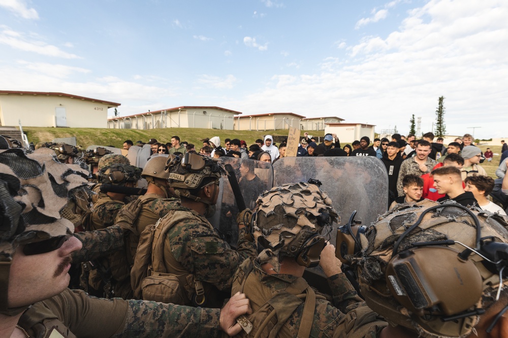 Marines with the 31st Marine Expeditionary Unit conduct embassy reinforcement exercise