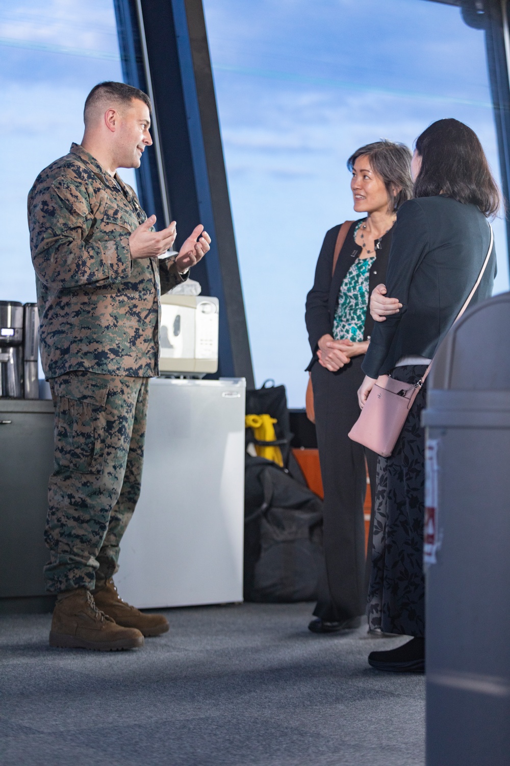 U.S. Embassy Tokyo’s Political-Military Affairs counselor visits MCAS Iwakuni