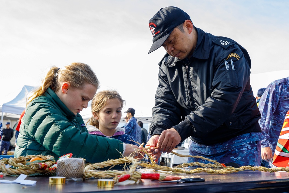 FAW 31 hosts a traditional Mochitsuki event at MCAS Iwakuni