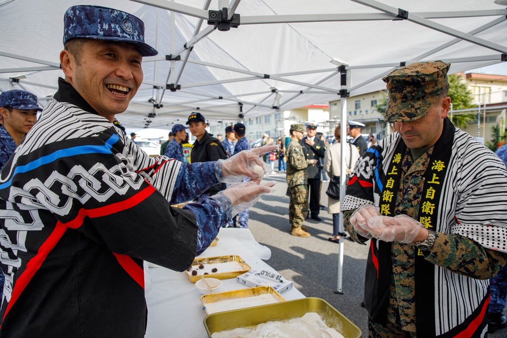 FAW 31 hosts a traditional Mochitsuki event at MCAS Iwakuni