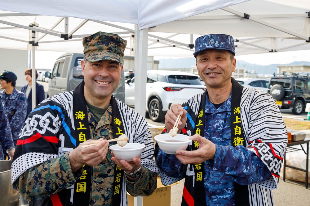 FAW 31 hosts a traditional Mochitsuki event at MCAS Iwakuni