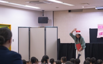 374th MXG spreads holiday cheer in Mizuho town