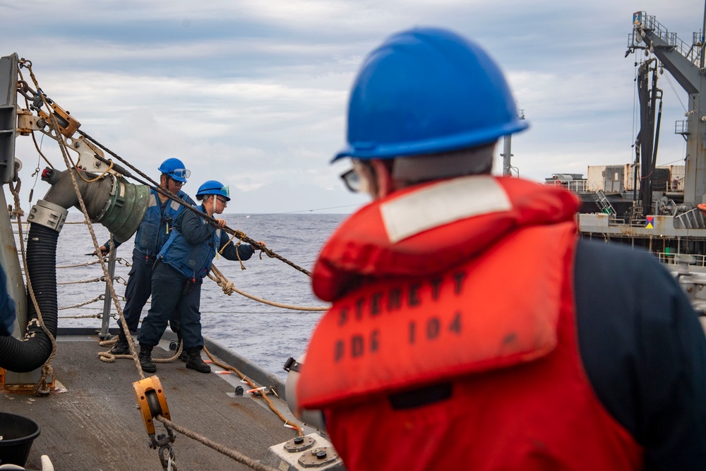 USS Sterett conducts routine operations as part of the Carl Vinson Carrier Strike Group