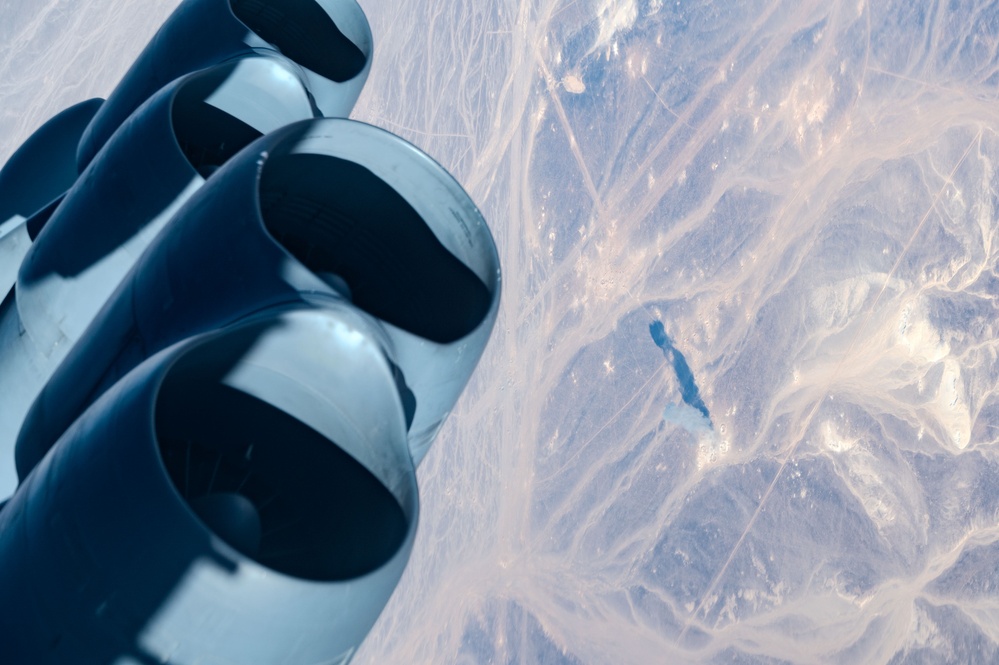 B-52H demonstrates capabilities in USCENTCOM AOR with weapons training mission