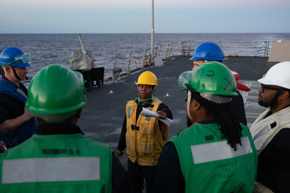 USS Oscar Austin (DDG 79) Conducts Replenishment-At-Sea (RAS) with USNS Laramie (T-AO 203)