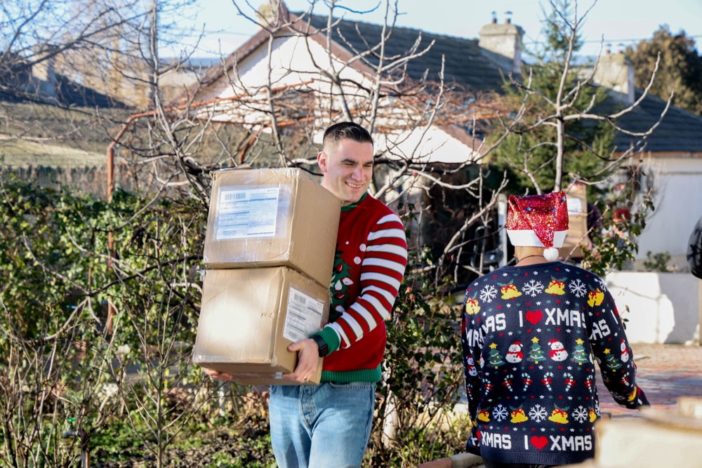 1019th Firefighters Give back to local Community