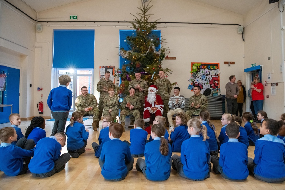 Pathfinders bring holiday cheer to local schools