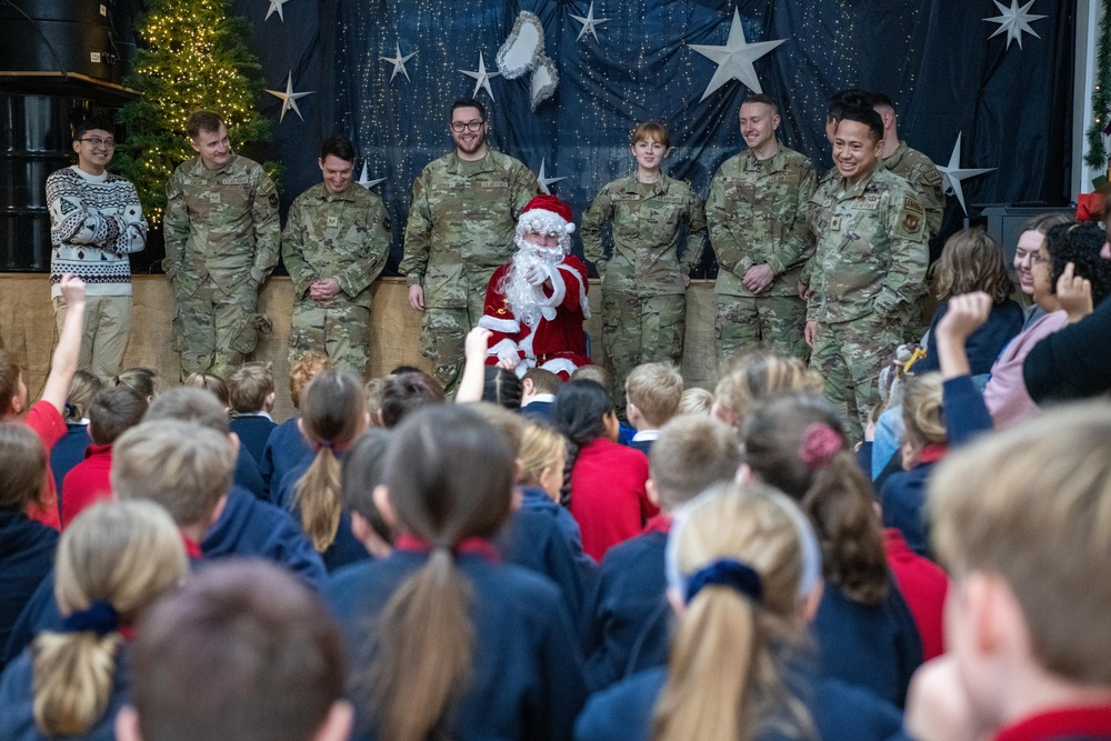 Pathfinders bring holiday cheer to local schools