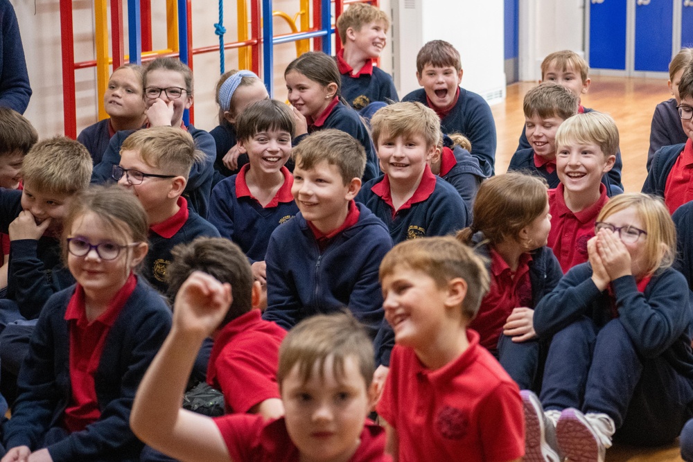 Pathfinders bring holiday cheer to local schools