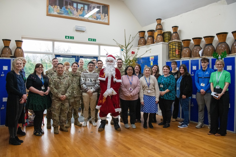 Pathfinders bring holiday cheer to local schools