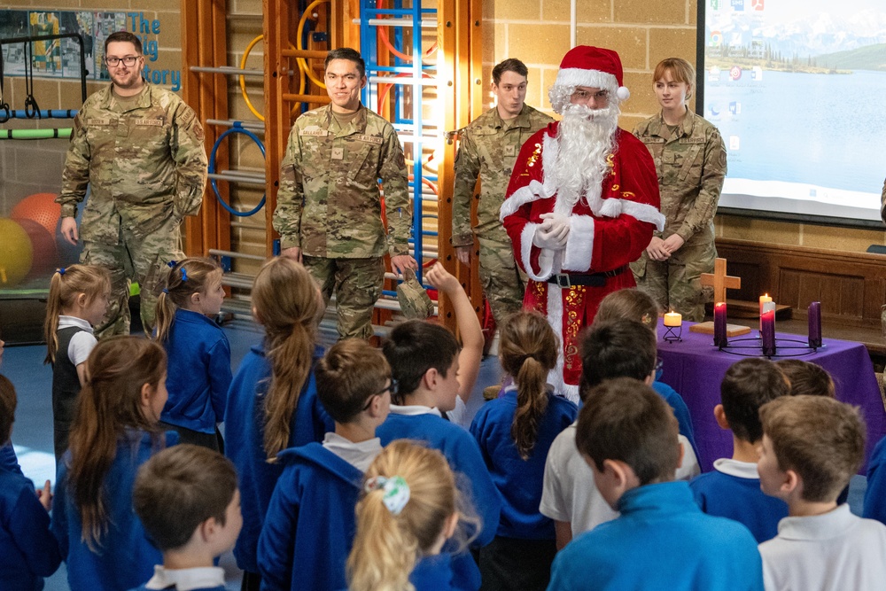 Pathfinders bring holiday cheer to local schools