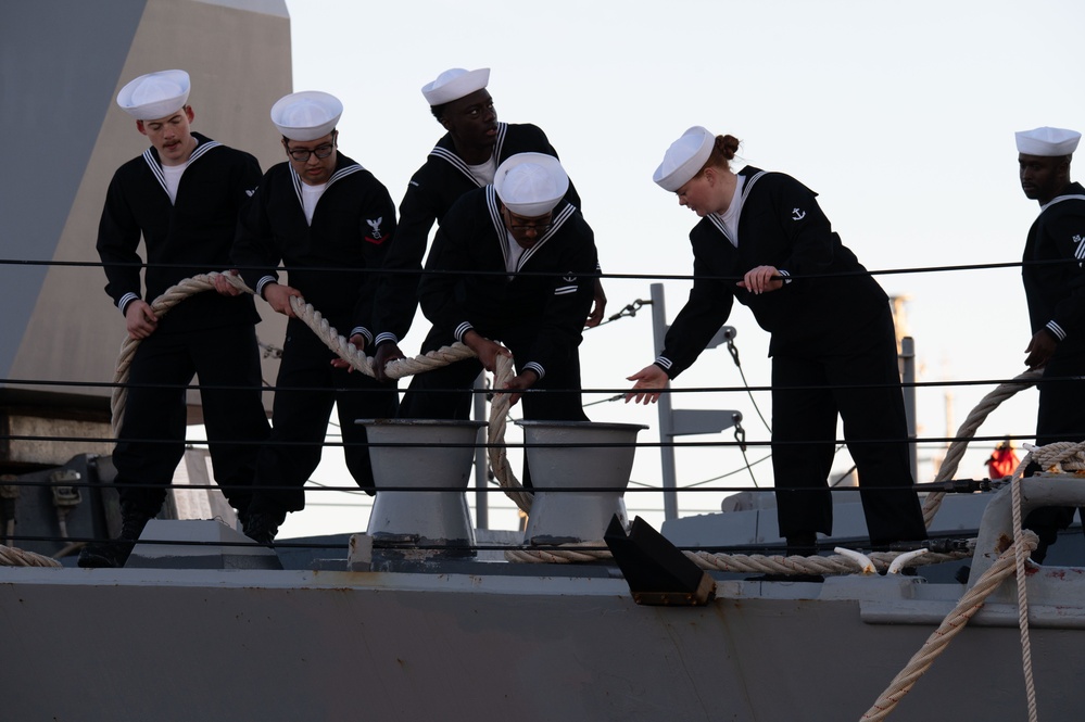 USS Bulkeley (DDG 84) Returns to homeport Rota, Spain