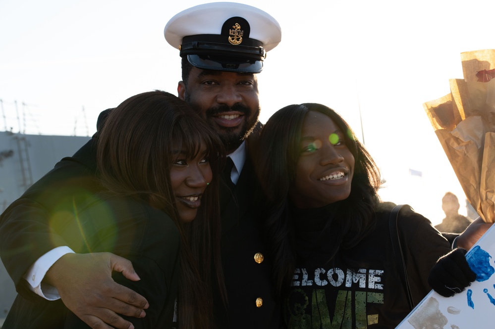 USS Bulkeley (DDG 84) Returns to homeport Rota, Spain