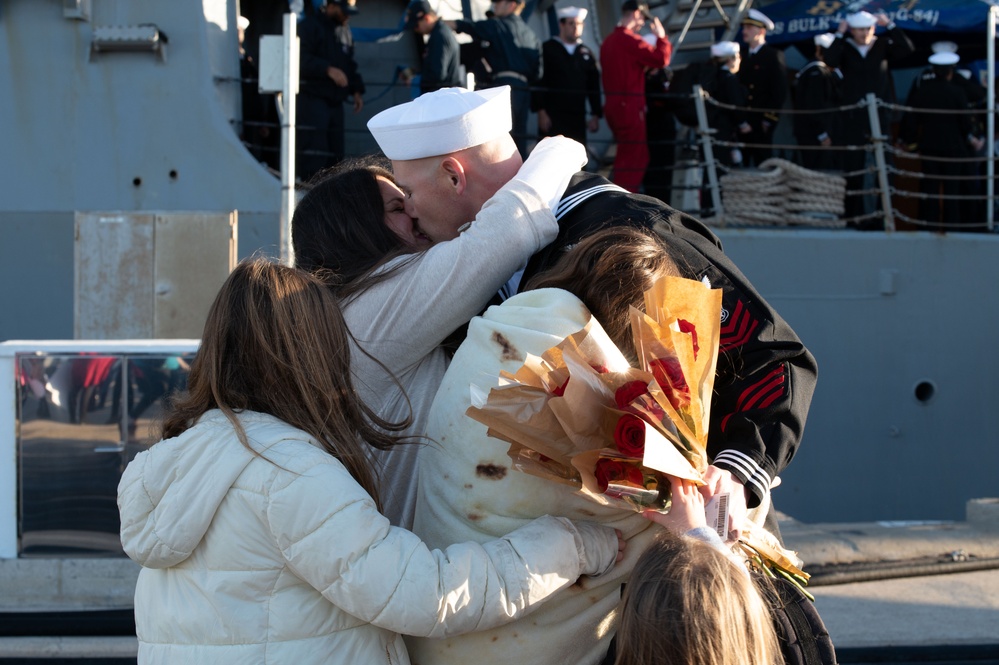 USS Bulkeley (DDG 84) Returns to homeport Rota, Spain