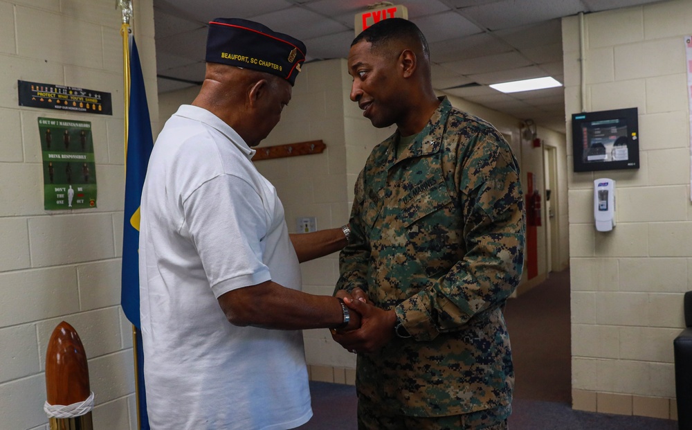 Montford Point Marines Association Spreads Holiday Cheer