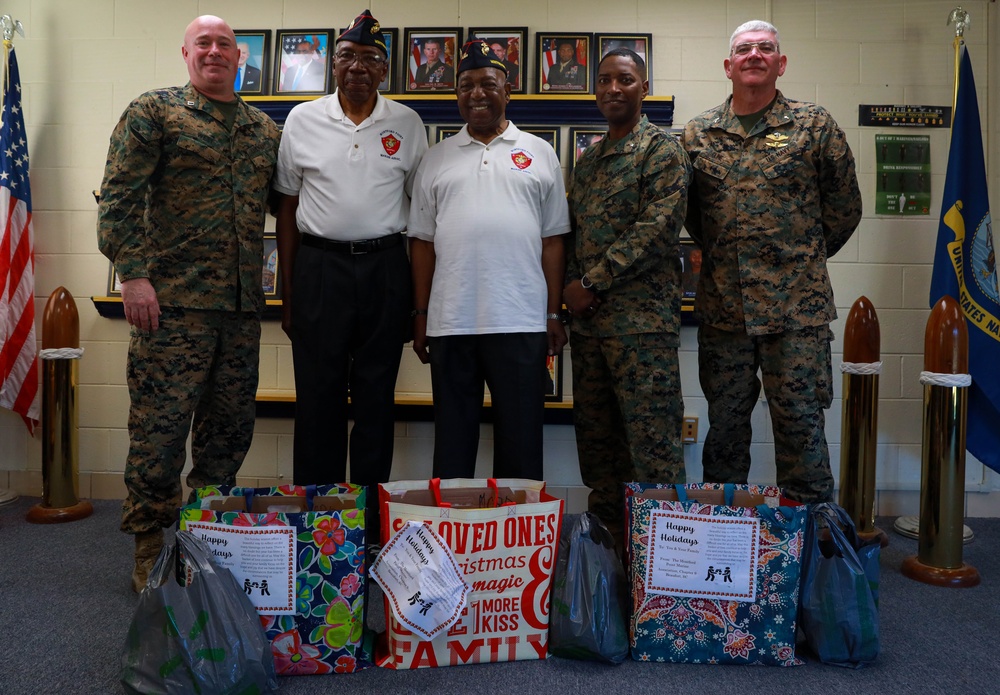 Montford Point Marines Association Spreads Holiday Cheer