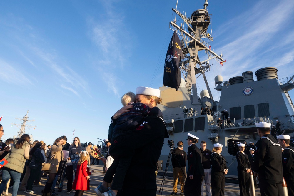 USS Bulkeley arrives in Rota, Spain from deplyoment.