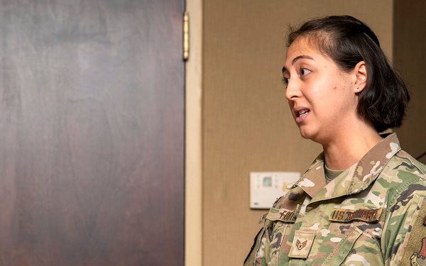 16th Air Force deputy commander visits the 70th ISRW