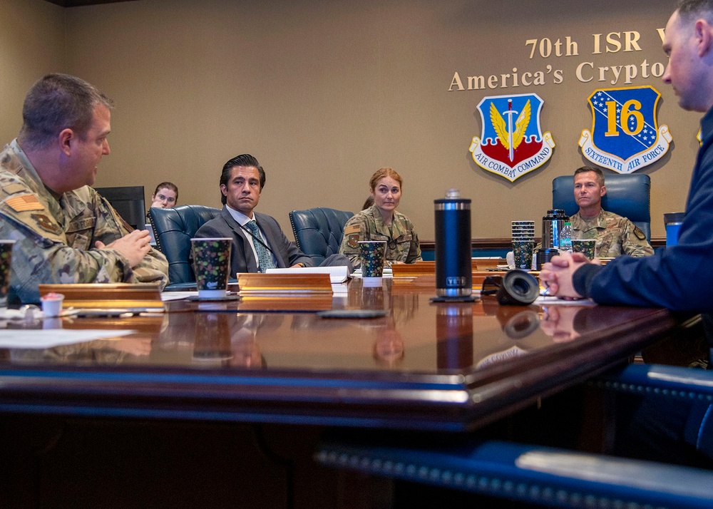 16th Air Force deputy commander visits the 70th ISRW