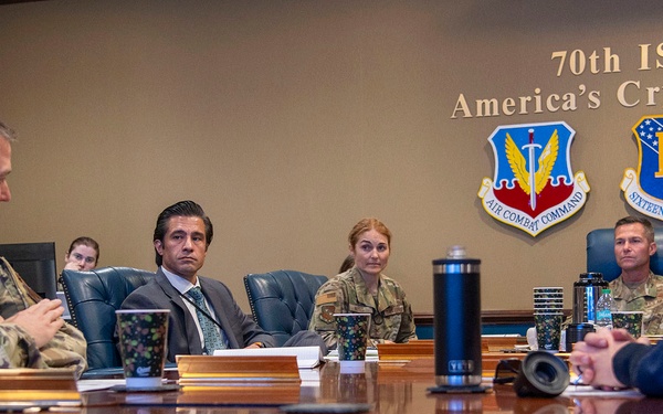 16th Air Force deputy commander visits the 70th ISRW